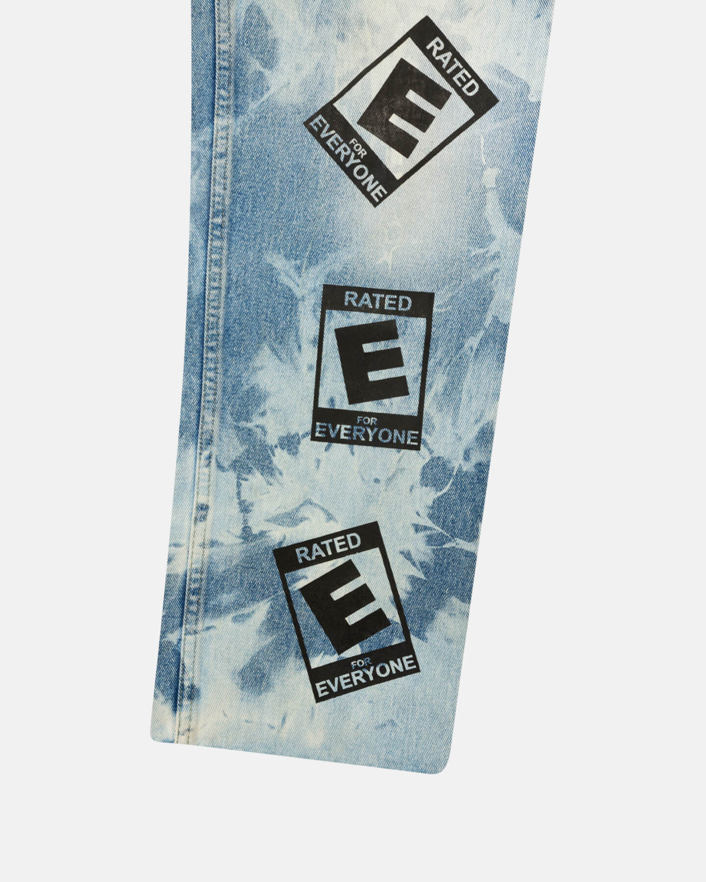 DB [E for Everyone] Decolorized Denim in Blue